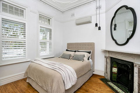 Soho Style In Manly - DARL9 - Southport Accommodation 2