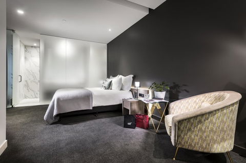 The Melbourne Hotel - Accommodation Southport 12