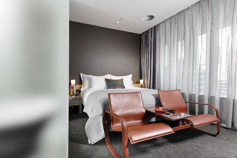 The Melbourne Hotel - Accommodation Southport 8