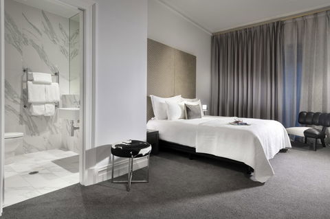 The Melbourne Hotel - Accommodation Southport 24