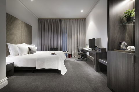 The Melbourne Hotel - Accommodation Southport 25