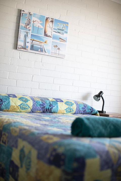 Shark Bay Seafront Apartments - Southport Accommodation 40
