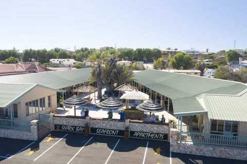 Shark Bay Seafront Apartments - Southport Accommodation 24