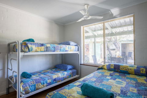 Shark Bay Seafront Apartments - Southport Accommodation 28