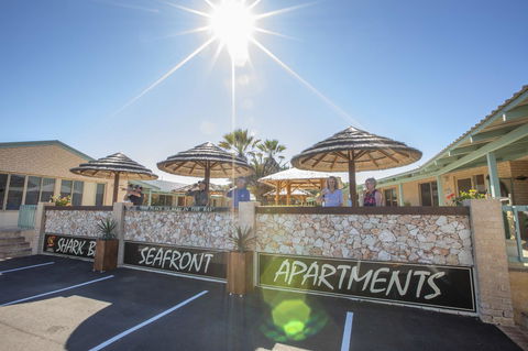 Shark Bay Seafront Apartments - Southport Accommodation 27