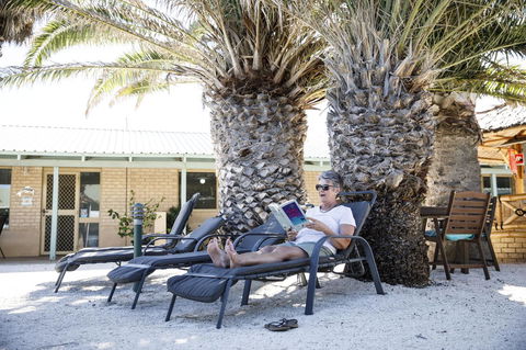 Shark Bay Seafront Apartments - Southport Accommodation 22