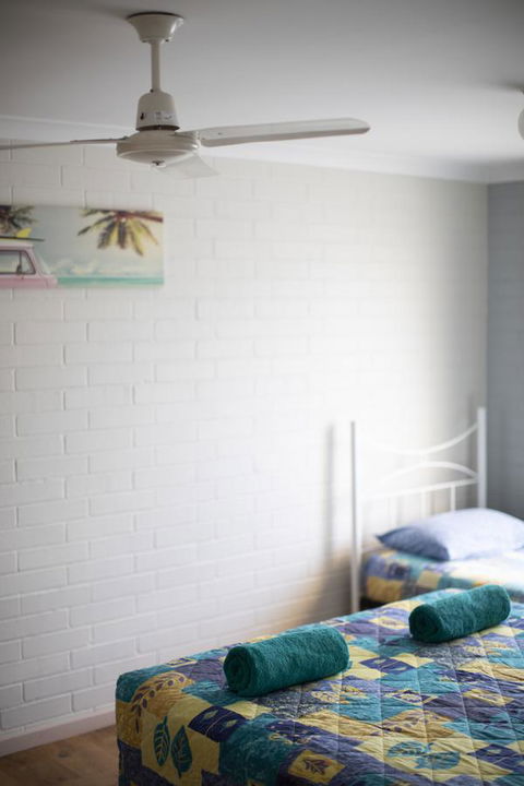 Shark Bay Seafront Apartments - Southport Accommodation 17
