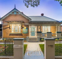 Blue Door Apartments - Southport Accommodation