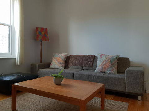 Captain\'s Heritage Cottage - Central Fremantle 2 Bedroom Historic Cottage - Southport Accommodation 9