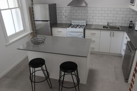 Captain\'s Heritage Cottage - Central Fremantle 2 Bedroom Historic Cottage - Southport Accommodation 13
