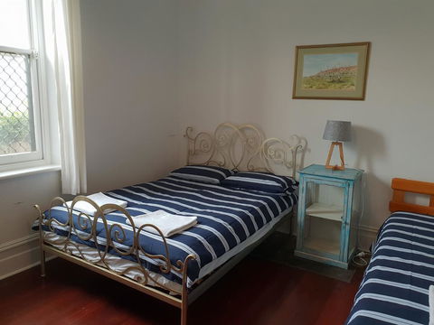 Captain\'s Heritage Cottage - Central Fremantle 2 Bedroom Historic Cottage - Southport Accommodation 6