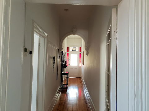 Captain\'s Heritage Cottage - Central Fremantle 2 Bedroom Historic Cottage - Southport Accommodation 7