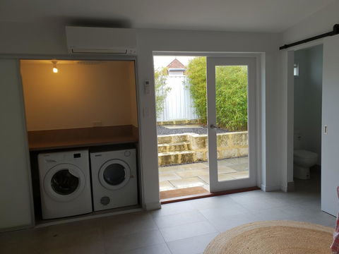 Captain\'s Heritage Cottage - Central Fremantle 2 Bedroom Historic Cottage - Southport Accommodation 14