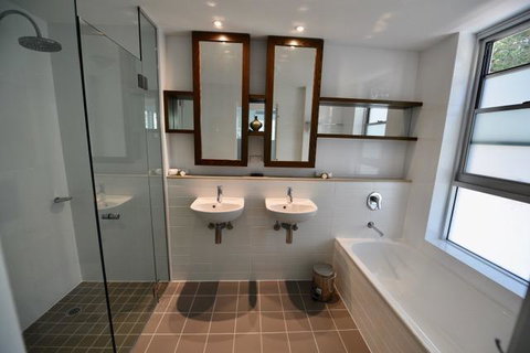 East On Byron - Accommodation Southport 18