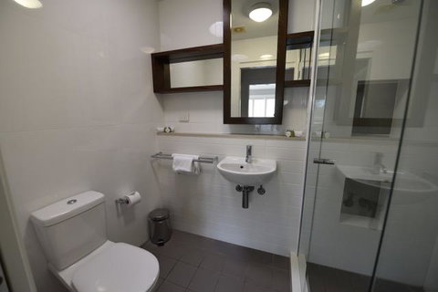 East On Byron - Accommodation Southport 9