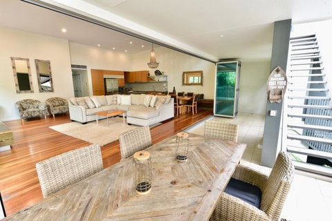 East On Byron - Accommodation Southport 14