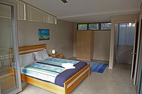 Crescent Head Spa Villa - Southport Accommodation 4