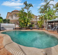 Cossies by the Sea - Southport Accommodation
