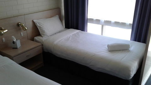 Junee Motor Inn - Southport Accommodation 4