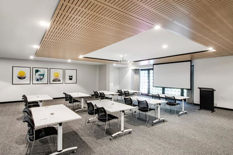 Vibe Hotel North Sydney - Southport Accommodation 17