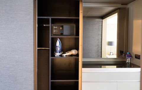Hyatt Regency Sydney - Southport Accommodation 8
