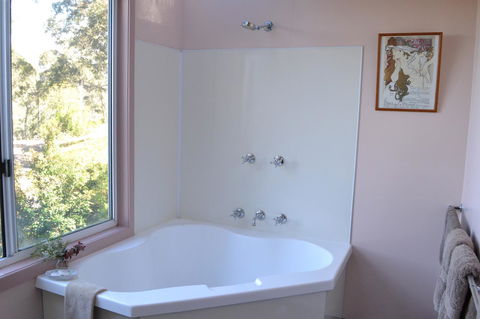 Bundle Hill Cottages - Southport Accommodation 26