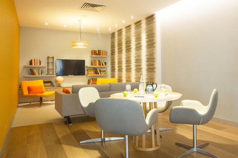 Novotel Sydney Darling Harbour - Accommodation Southport 27