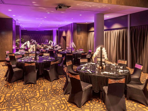 Novotel Sydney Darling Harbour - Accommodation Southport 42