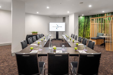 Novotel Sydney Darling Harbour - Accommodation Southport 17