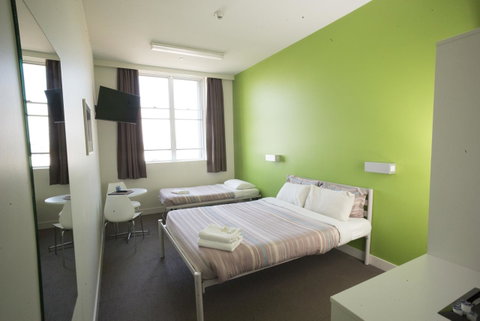 YHA Sydney Harbour - Accommodation Southport 2