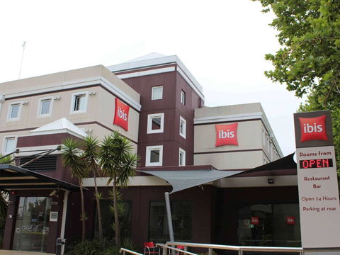 Ibis Newcastle - Accommodation Southport 0