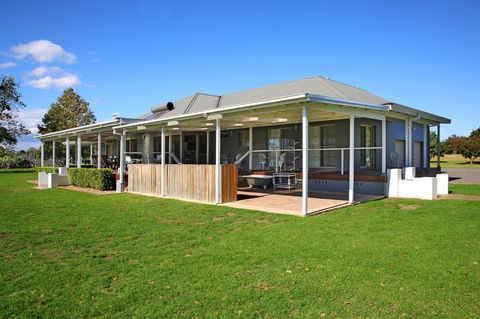 Terara Riverside Retreat - Southport Accommodation 24