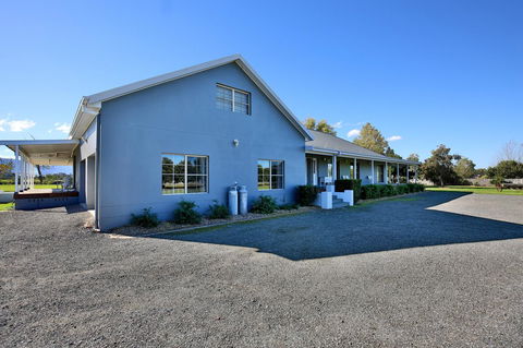 Terara Riverside Retreat - Southport Accommodation 42