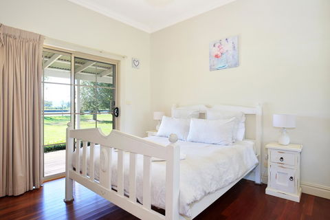 Terara Riverside Retreat - Southport Accommodation 14
