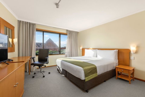 Sydney Harbour Hotel - Accommodation Southport 3