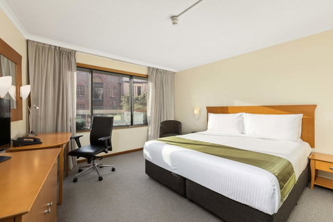 Sydney Harbour Hotel - Accommodation Southport 9