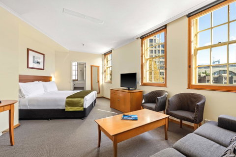 Sydney Harbour Hotel - Accommodation Southport 7