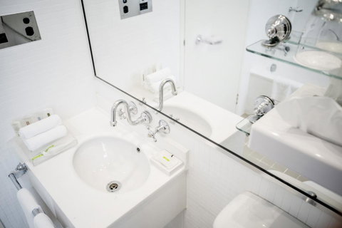 Sydney Harbour Hotel - Accommodation Southport 13
