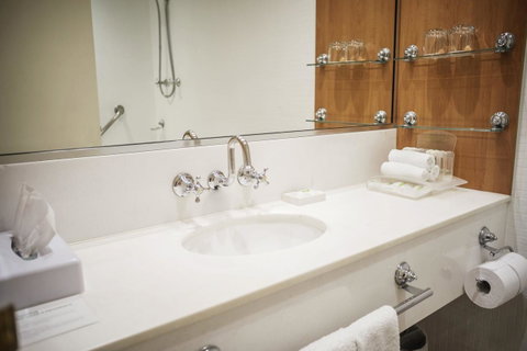 Sydney Harbour Hotel - Accommodation Southport 24