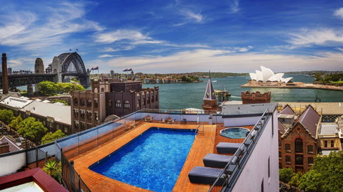 Sydney Harbour Hotel - Accommodation Southport 2