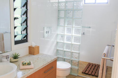 The Outlook Cabana - Southport Accommodation 7