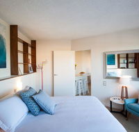 Waterview Beach Apartment - Southport Accommodation