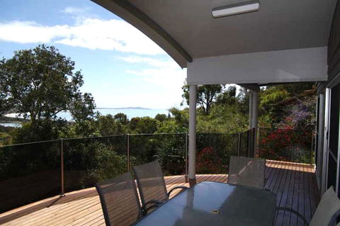 Coastwatch, 26 Comara Terrace - Southport Accommodation 1