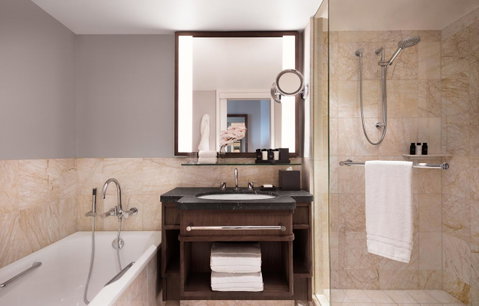 Four Seasons Hotel Sydney - Accommodation Southport 5