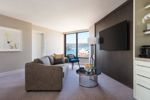Four Seasons Hotel Sydney - Accommodation Southport 1