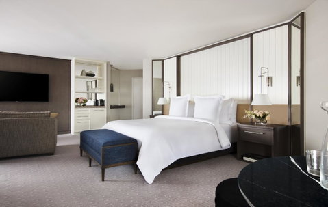 Four Seasons Hotel Sydney - Accommodation Southport 2