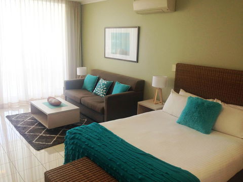BASE Holidays - Ettalong Beach Premium Apartments - Southport Accommodation 34