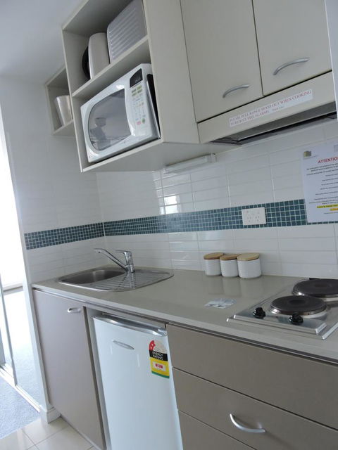 BASE Holidays - Ettalong Beach Premium Apartments - Southport Accommodation 21