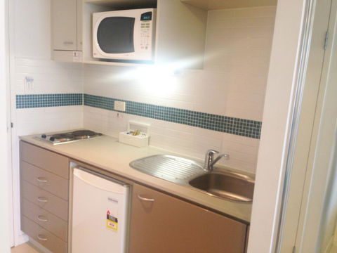 BASE Holidays - Ettalong Beach Premium Apartments - Southport Accommodation 23