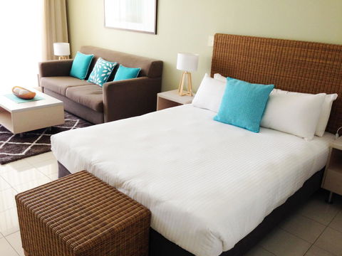 BASE Holidays - Ettalong Beach Premium Apartments - Southport Accommodation 38